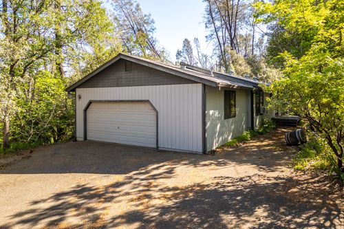 14311 Indian Acres Trl, Redding, CA, 96003-9479 | Card Image