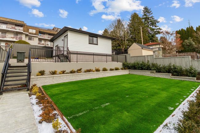 5343 Frances Street, House other with 9 bedrooms, 6 bathrooms and 3 parking in Burnaby BC | Image 35