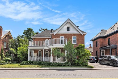 10 Rochester St, Carleton Place, ON, K7C2R1 | Card Image