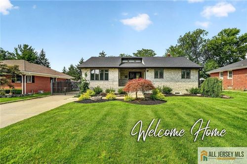 9 Eugene Blvd, South Amboy, NJ, 08879-1906 | Card Image