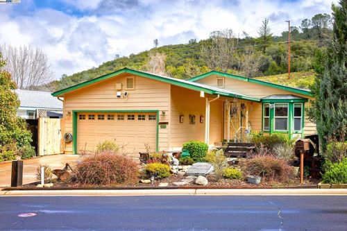 18497 Well House Dr, Jamestown, CA, 95327-9447 | Card Image