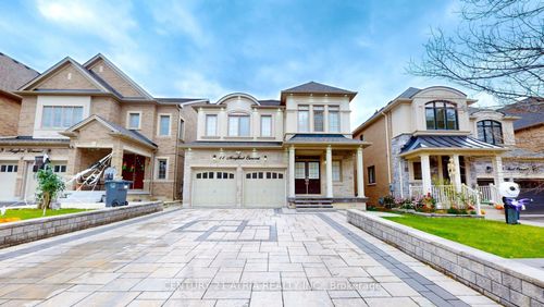 11 Mugford Cres, Brampton, ON, L6Y6A7 | Card Image