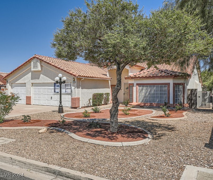 San Eduardo Ave, Henderson, NV 89002