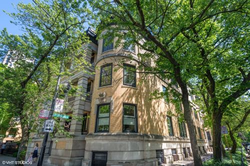 2-457 W Fullerton Pkwy, Chicago, IL, 60614-2820 | Card Image