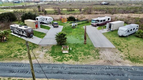 1105 N Tuna Dr, Crystal Beach, TX, 77650 | Card Image