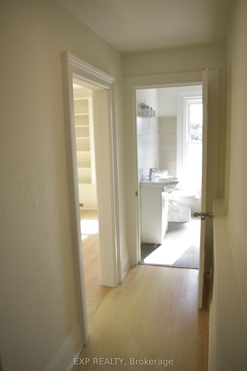 14 Halliday St, Brockville, ON, K6V3N9 | Card Image