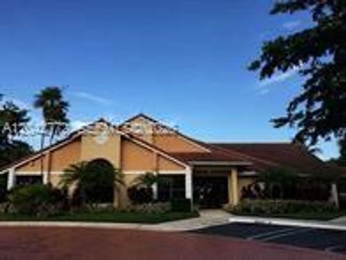 103b5-5721 Riverside Dr, Coral Springs, FL, 33067-2940 | Card Image