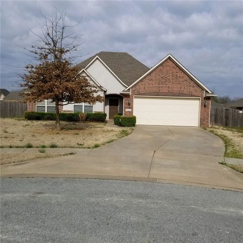 2537 N Vickers Pl, Fayetteville, AR, 72704-6082 | Card Image