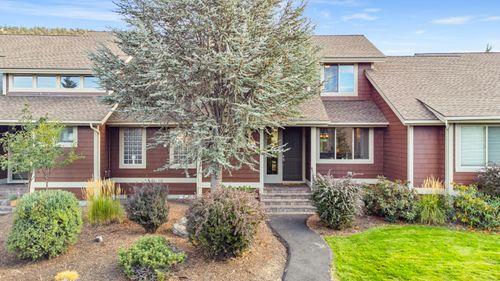 10952 Village Loop, Redmond, OR, 97756-7434 | Card Image