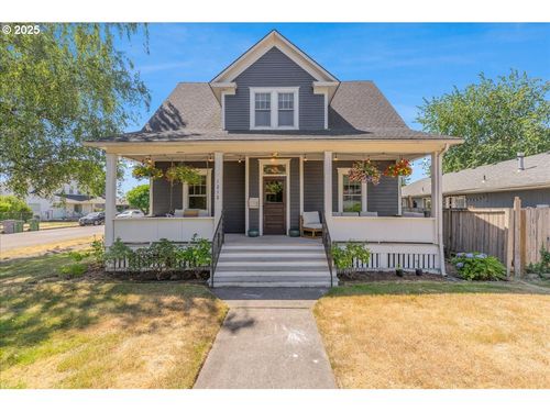 1212 E 6th St, Newberg, OR, 97132-3607 | Card Image