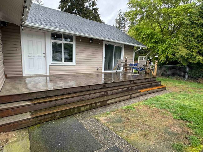 7807 Hurd Street, House other with 2 bedrooms, 1 bathrooms and 10 parking in Mission BC | Image 2