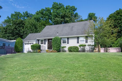 103 Hilltop Rd, Ardsley, NY, 10502-1611 | Card Image