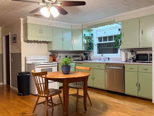 77 Colorado St, Keene, NH, 03431-3302 | Card Image