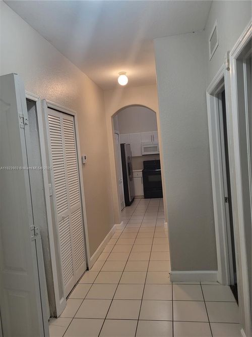 unit-202-1662 Se 27th Dr, Homestead, FL, 33035-2508 | Card Image