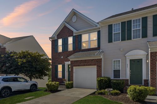 329-7277 Charlotte Pike, Nashville, TN, 37209-5049 | Card Image