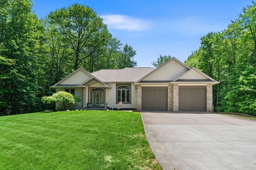 16528 Hemlock Dr, Spring Lake, MI, 49456-9773 | Card Image