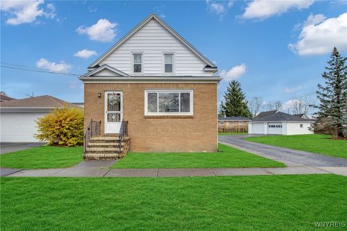 8 Broezel Avenue, Lancaster, NY, 14086 | Card Image