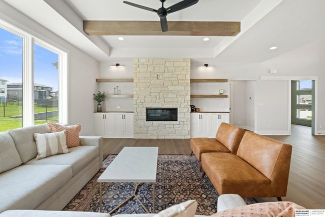 21009 C St, House other with 4 bedrooms, 4 bathrooms and 3 parking in Elkhorn NE | Image 13