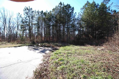 554 Vault Way, Roebuck, SC, 29376-2955 | Card Image