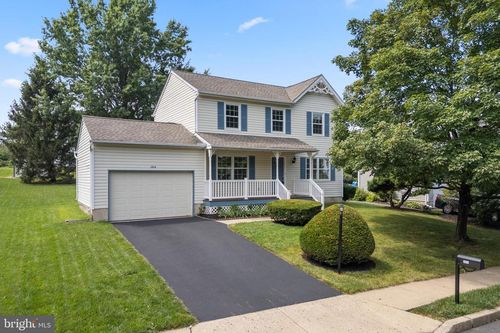 1014 Morgan Ln, Perkasie, PA, 18944-2484 | Card Image