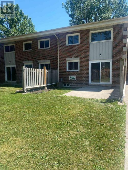 97-1730 Columbia Crt, Windsor, ON, N9E1B1 | Card Image
