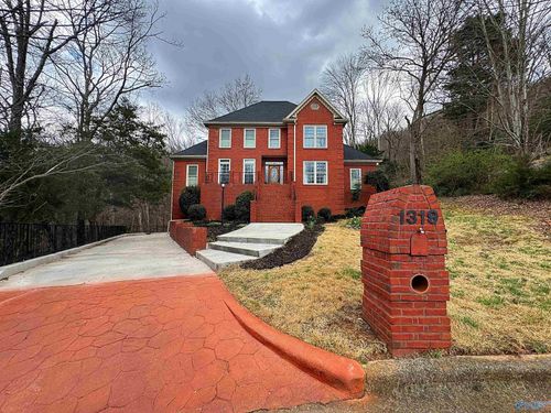 1319 Chesterfield Road Se, Huntsville, AL, 35803 | Card Image