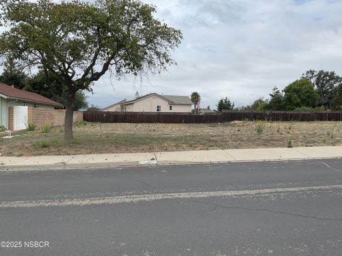 1015 Sunrise Dr, SANTA MARIA, CA, 93455-2135 | Card Image