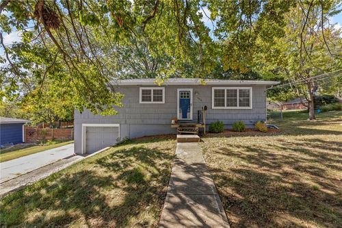 6018 Knox Ave, Merriam, KS, 66203-3156 | Card Image