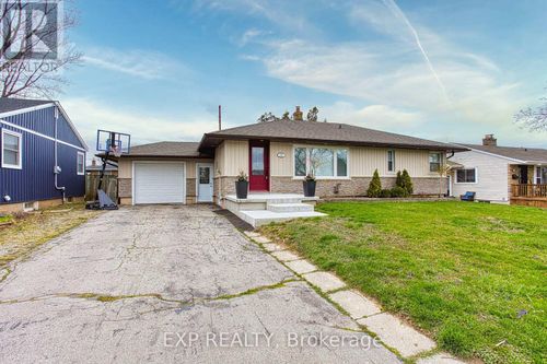4382 Central Avenue, Lincoln (Beamsville), ON, L0R1B6 | Card Image