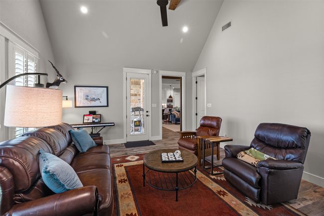 321 Kenyon Ct, House other with 4 bedrooms, 4 bathrooms and null parking in Granbury TX | Image 24