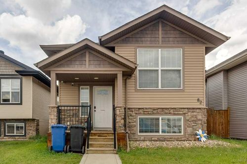 {{alt}} | Card Image