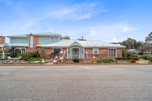 804 Alvin St, El Campo, TX, 77437-4110 | Card Image