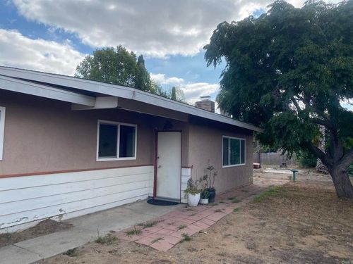 546 Seaview Pl, Vista, CA, 92081-6830 | Card Image