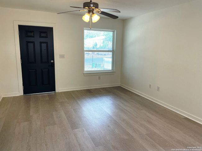 620 W Euclid Ave, House other with 2 bedrooms, 1 bathrooms and null parking in San Antonio TX | Image 5