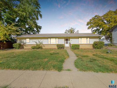 206 Hemlock St, House other with 2 bedrooms, 1 bathrooms and null parking in Beresford SD | Image 2