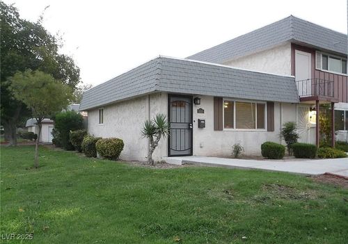 3068 S Pecos Rd, Las Vegas, NV, 89121-2305 | Card Image