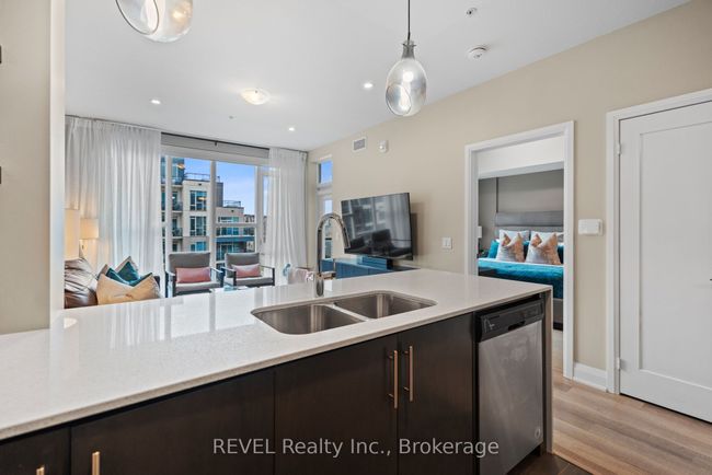 410 - 16 Concord Pl, Condo with 2 bedrooms, 1 bathrooms and null parking in Grimsby ON | Image 14