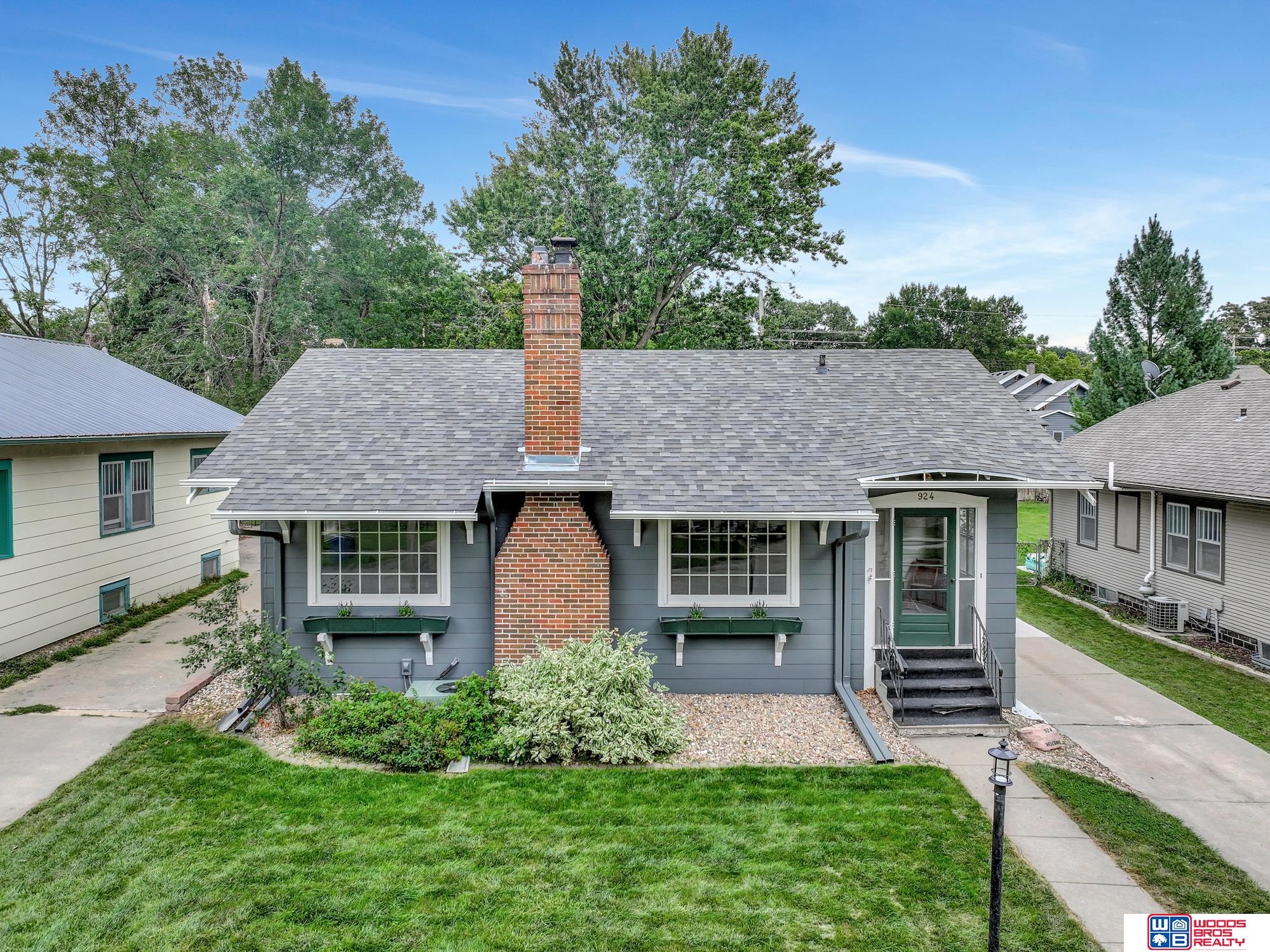 Elmwood Ave, Lincoln, NE 68510