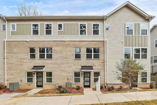 3940 Hager Dr, Charlotte, NC, 28208-4769 | Card Image