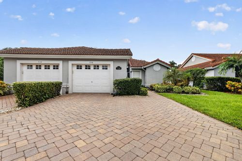 7136 Summer Tree Dr, Boynton Beach, FL, 33437-3870 | Card Image