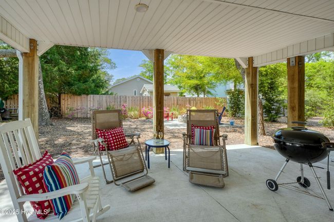115 Ne 7 Th St, House other with 3 bedrooms, 2 bathrooms and null parking in Oak Island NC | Image 28