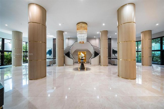 APT-1702 - 3500 Mystic Pointe Dr, Condo with 2 bedrooms, 2 bathrooms and null parking in Aventura FL | Image 8