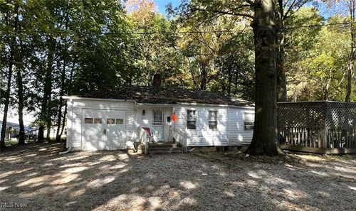 776 Kraus Avenue, Akron, OH, 44307 | Card Image