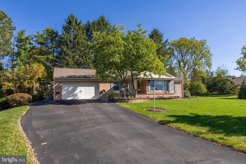 212 Seneca Cir, State College, PA, 16801-6961 | Card Image