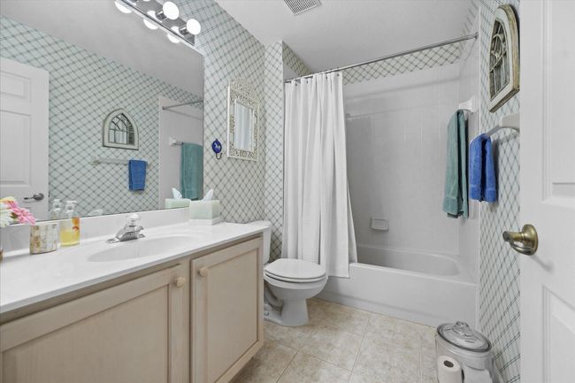 4557 Hunting Trl, House other with 5 bedrooms, 4 bathrooms and null parking in Lake Worth FL | Image 24