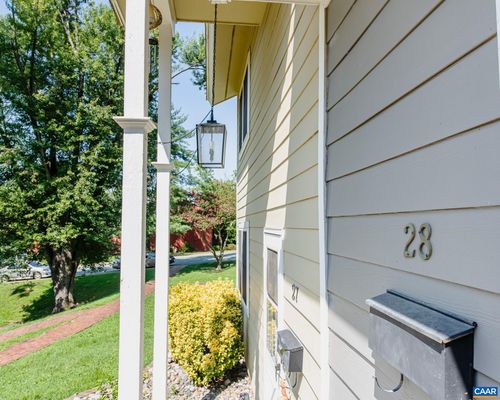 28 Woodlake Dr, CHARLOTTESVILLE, VA, 22901-1331 | Card Image