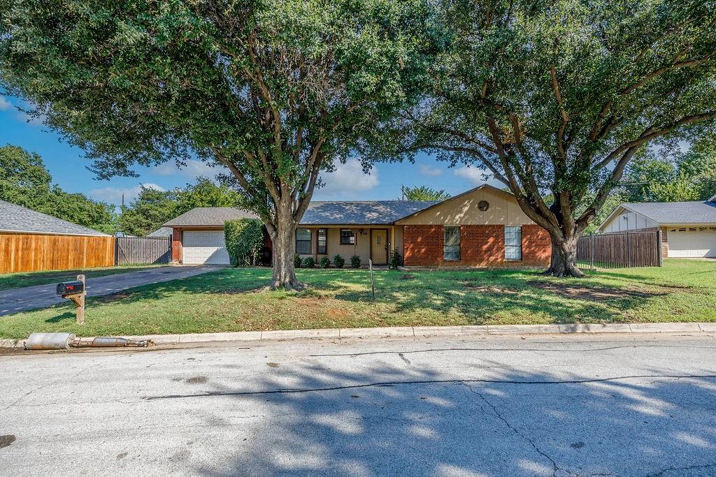 Odell St, North Richland Hills, TX 76182