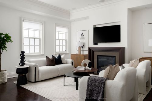 d-22 Birch Ave, Toronto, ON, M4V1C8 | Card Image