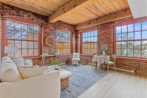 apt-3b-335 Cypress St, Manchester, NH, 03103-3638 | Card Image