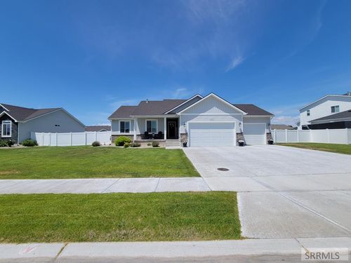 3965 N Barcelona Ave, Idaho Falls, ID, 83401-1571 | Card Image